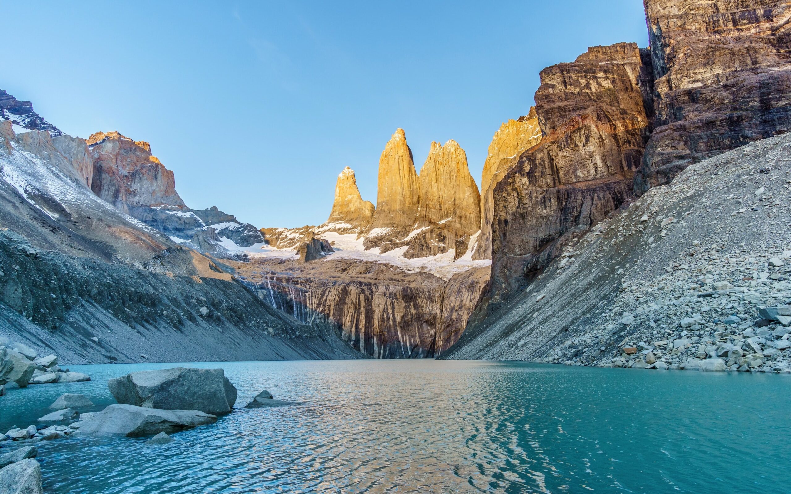 218475-torres-del-paine-chile